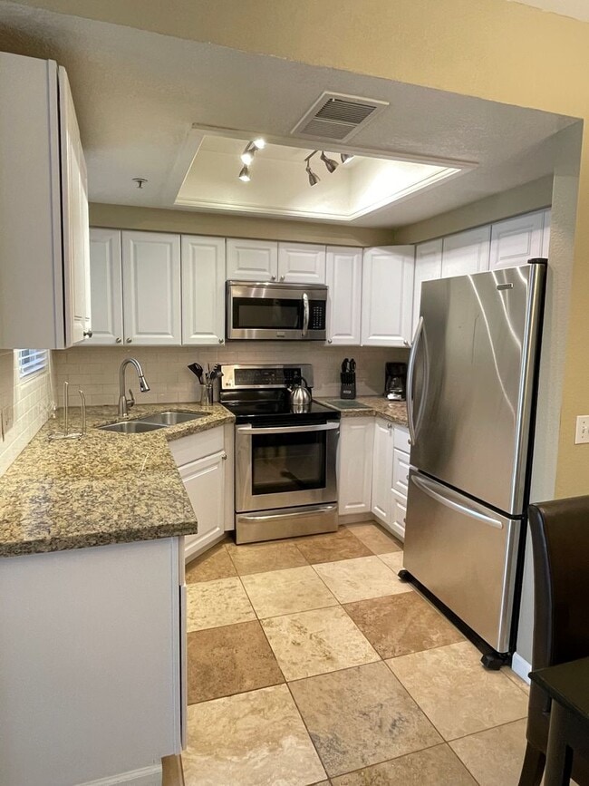 Photo - 1 Bedroom/1 Bath community pool Great Scottsdale location.