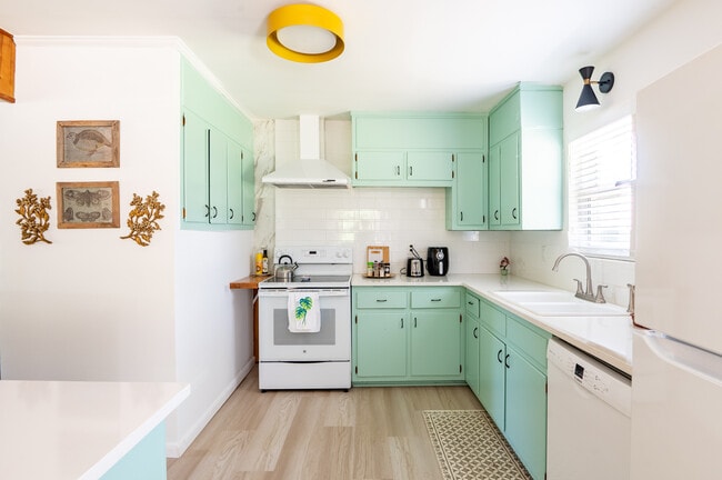 Photo - 104 Old Montevallo Rd