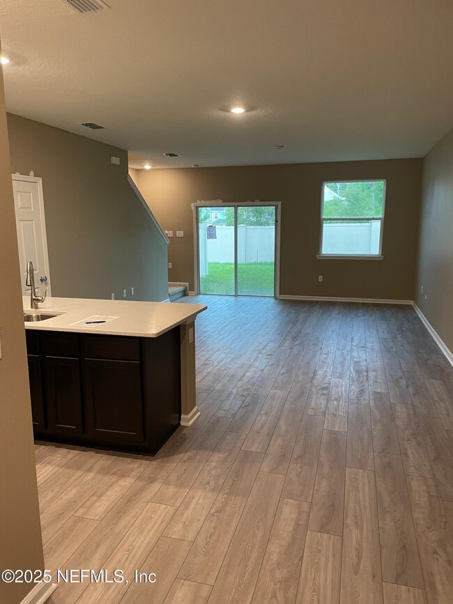 Photo - 99 Great Star Ct