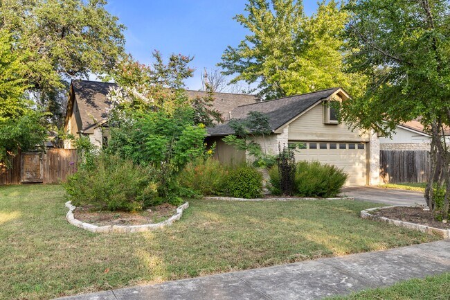 Photo - 3/2 Nestled in Southwest Austin