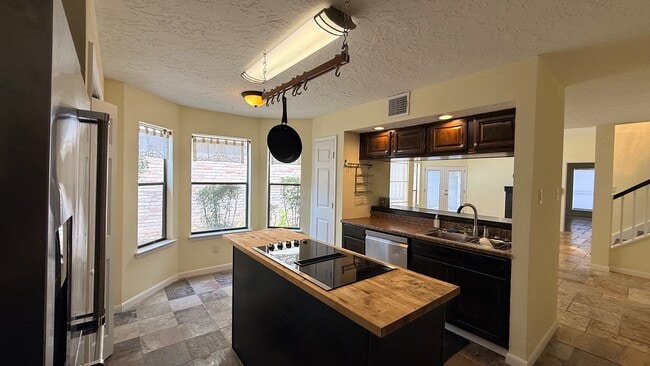 Photo - 1208 Normans Woods St