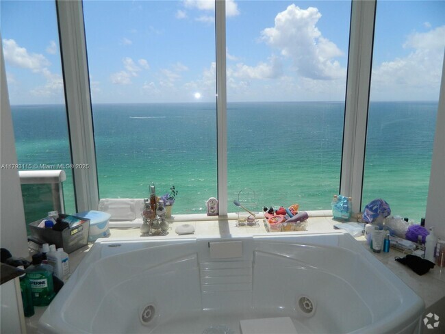 Building Photo - 17555 Collins Ave Unit 2108 Rental