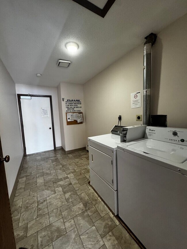 Photo - Move in as early as December 19, 2025 No Monthly Pet Rent! NW Rochester Mn Condo 2 bedroom, 1.5 b...