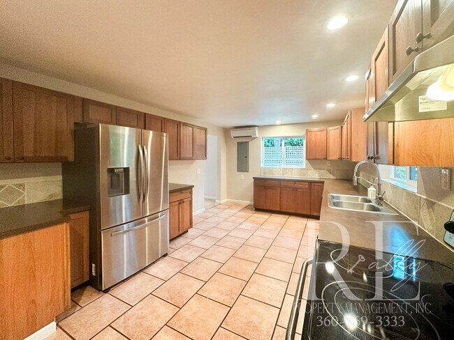 Photo - Cape Cod Style Farmhouse with HUGE Kitchen