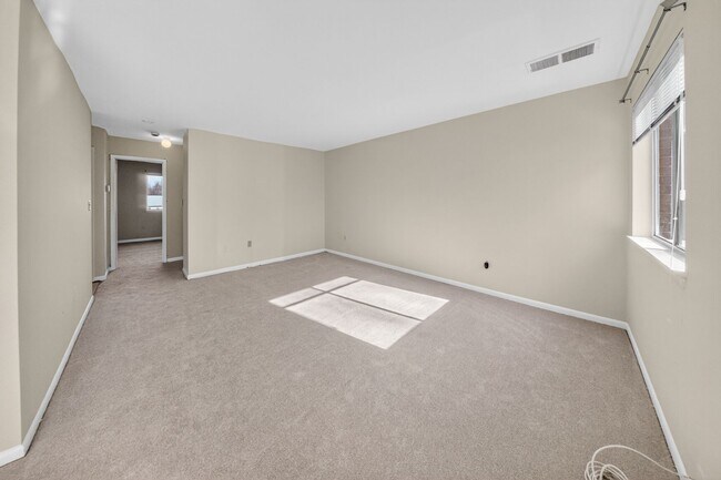 Photo - 3364 Hewitt Ave