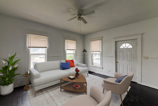 Photo - 222 W Oakland Ave