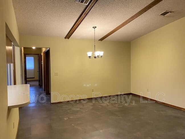 Photo - 2826 SE 55th St