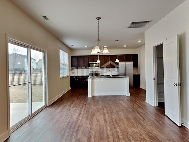 Photo - 417 Bluewater Dr