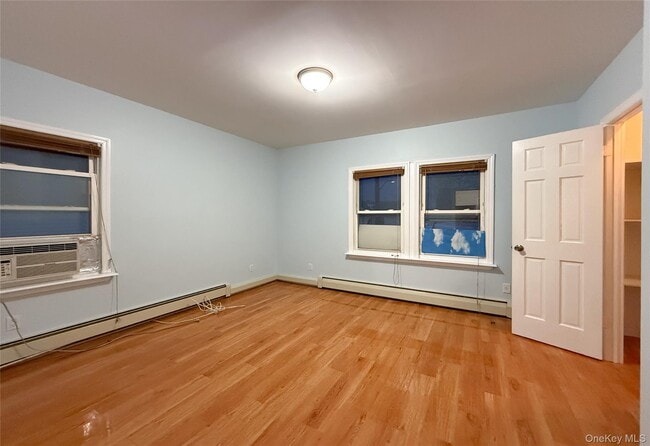 Photo - 80-30 160th St