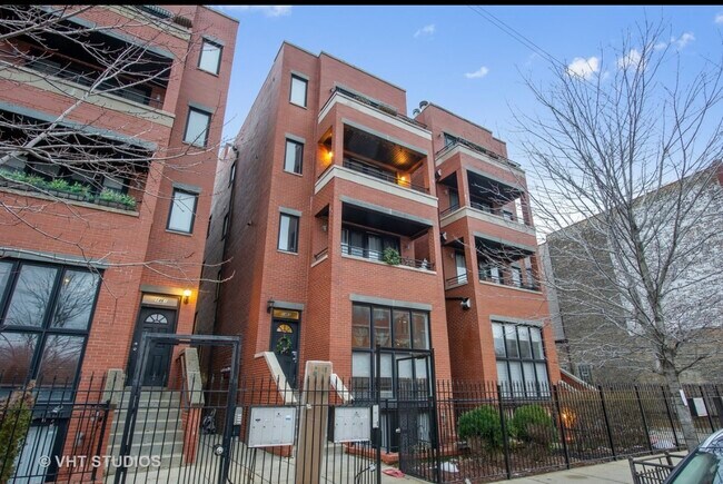 Photo - 1463 W Grand Ave Unit 3