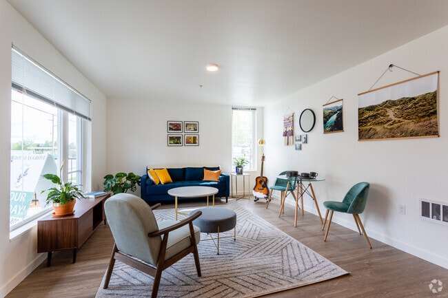 Photo - Douglas Grove