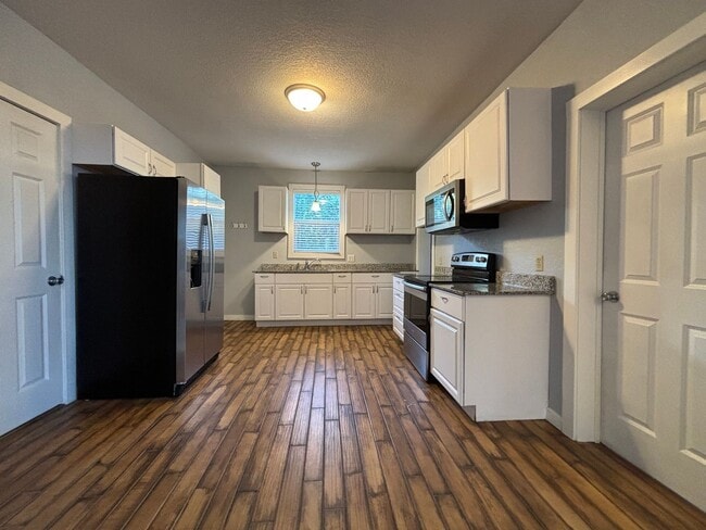 Building Photo - 421 Mt Ida St Unit 1