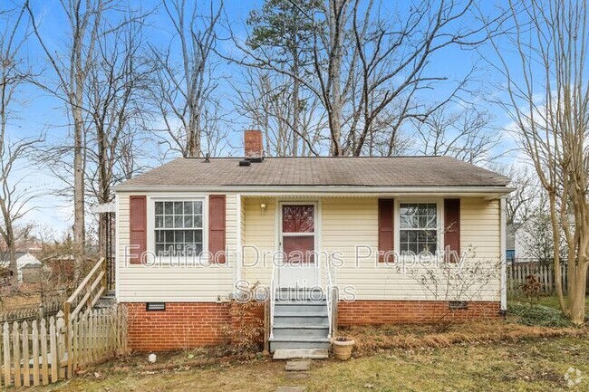 Building Photo - 2802 Robin Hood Dr Rental