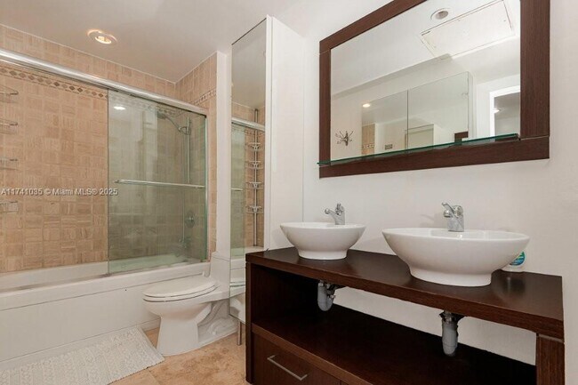 Photo - 2301 Collins Ave Unit 1629