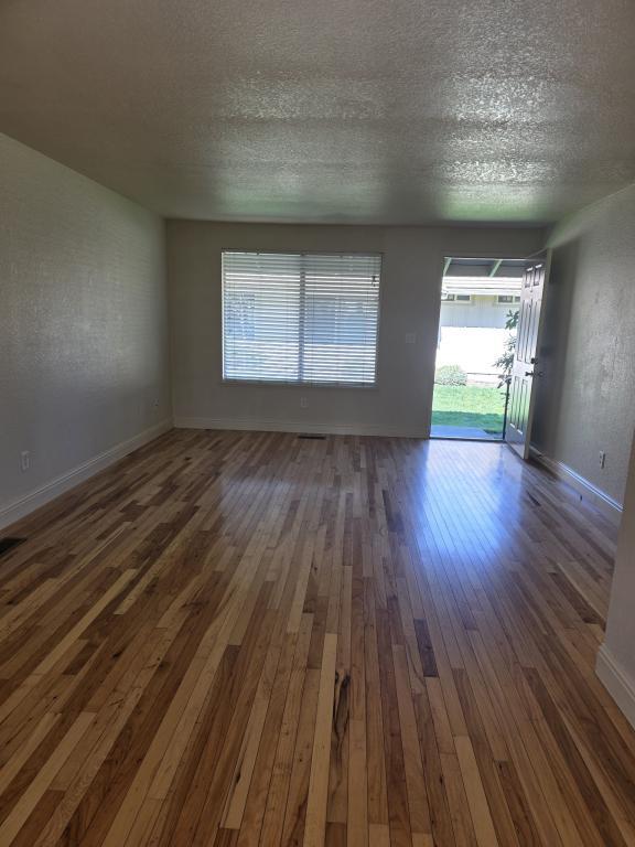 Photo - 300 Shafer Ln