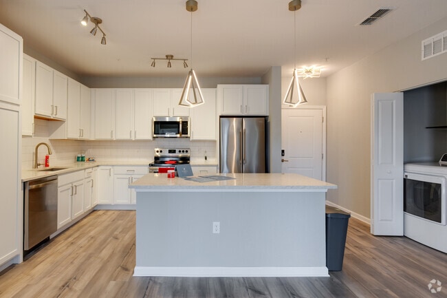 1BR, 1BA - 892SF - Kitchen