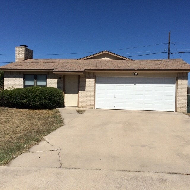 2801 Schwald Rd - Call LONGHORN PROPERTIES... - 2801 Schwald Rd - Call LONGHORN PROPERTIES... House