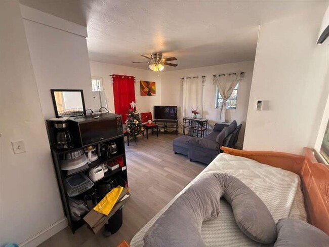 Photo - 126 SE 10th St