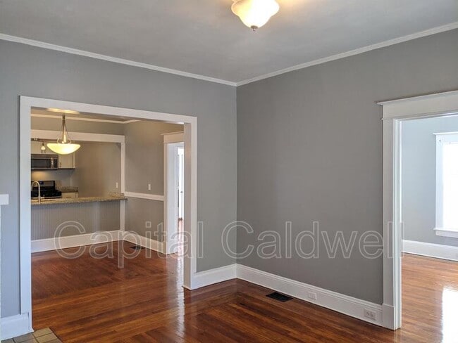 Photo - 304 E Hanna Ave