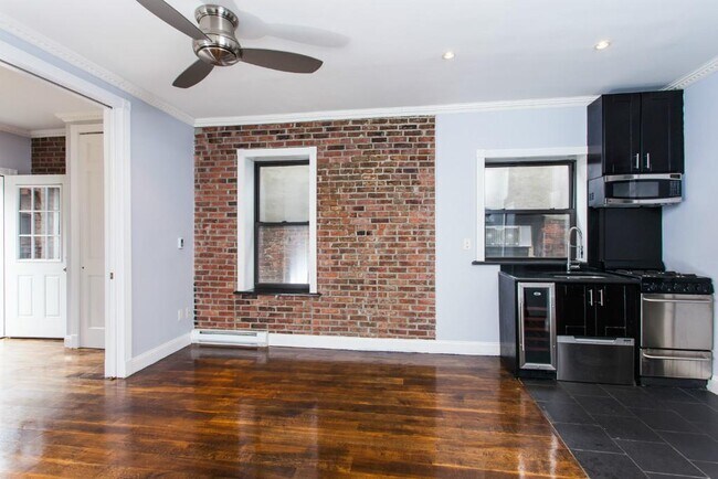 Photo - 434 W 52nd St Unit 12