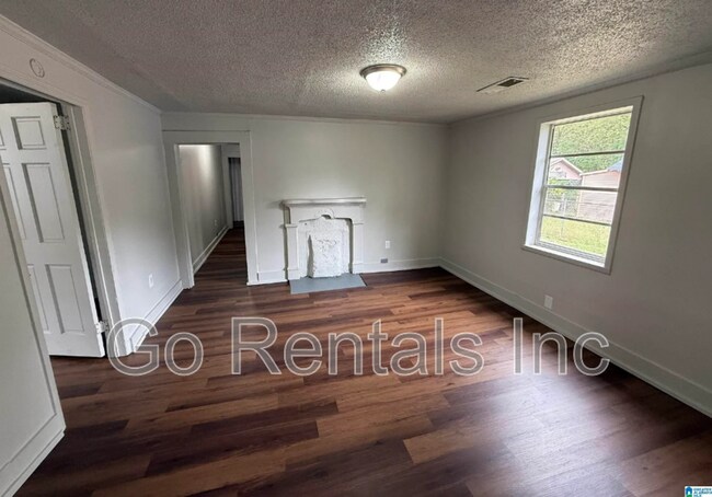 Photo - 2212 20th St N