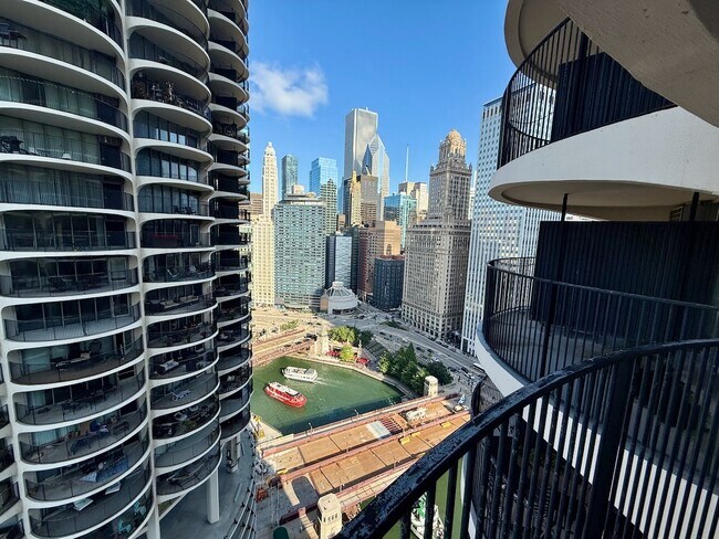 Photo - 300 N State St Unit 2907