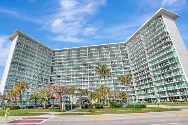 Photo - 333 NE 21st Ave Condo Unit 318