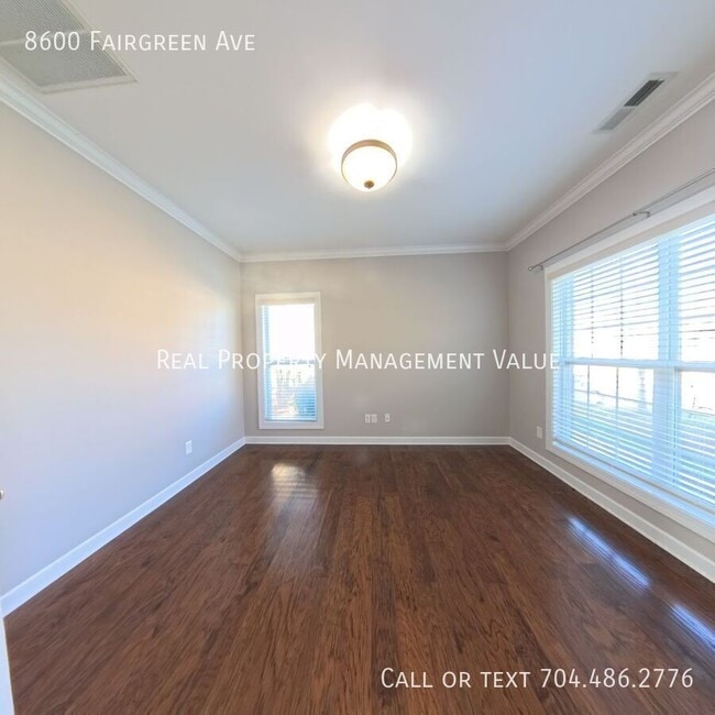 Photo - 8600 Fairgreen Avenue
