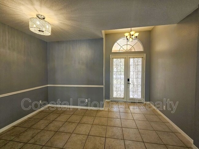 Photo - 10441 Greendale Dr