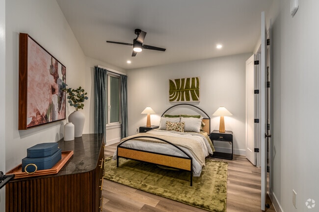 2BR, 2BA - 1136SF - Primary Bedroom