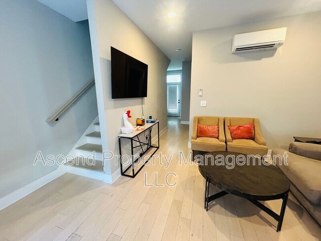 Photo - 3155 St Elmo Ave