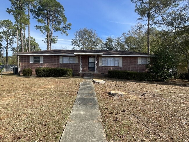 Building Photo - 1920 Charlton Dr