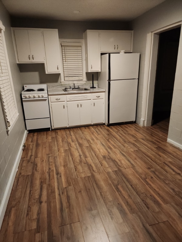 Building Photo - 5319 S Dixie Hwy