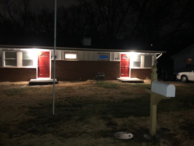 Photo - 1740 N 50th Ter