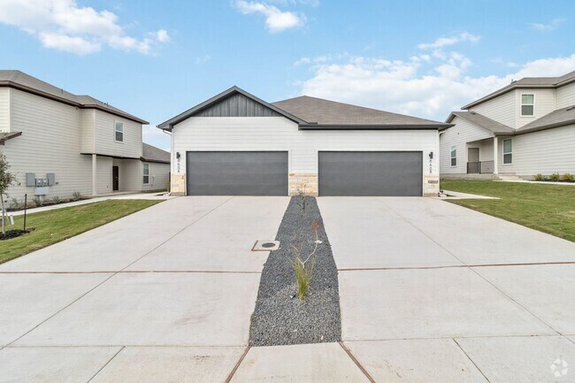 Building Photo - 417-417 Nespral Dr Unit 417 Nespral Rental