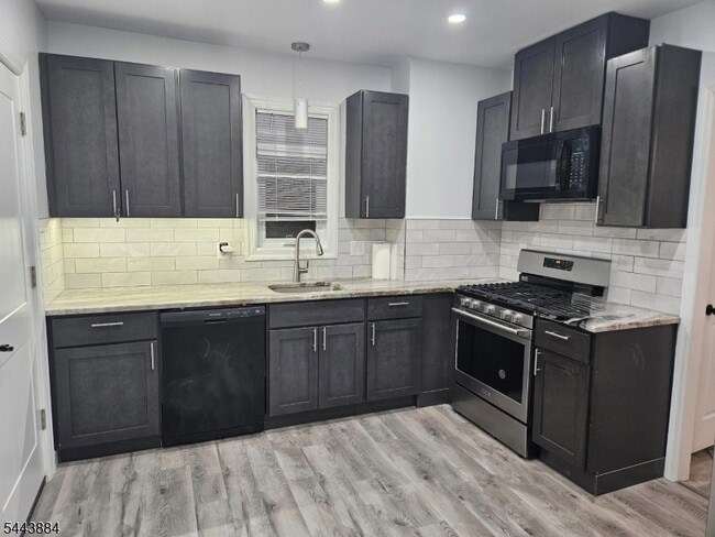 Photo - 32 Marley Ave Unidad 1