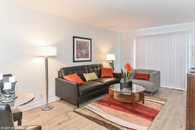 Living Room - reVerb Oak Forest