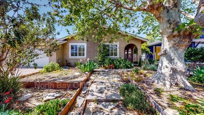 Building Photo - 1321 Berrydale Dr