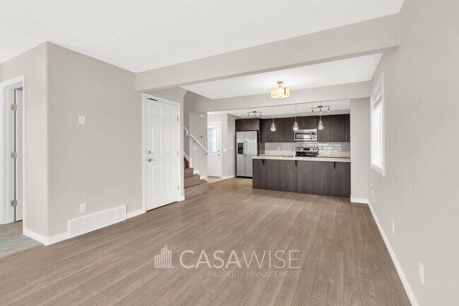 Photo - 11309-11379 79 Ave NW