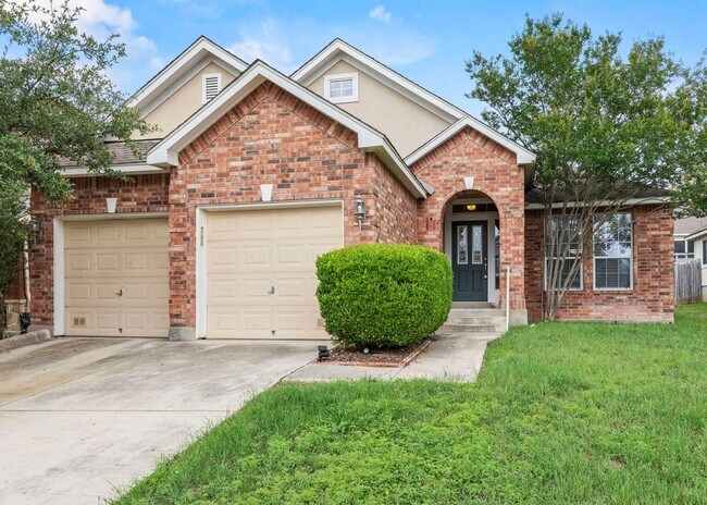 GORGEOUS HOME IN GATED COMMUNITY - GORGEOUS HOME IN GATED COMMUNITY