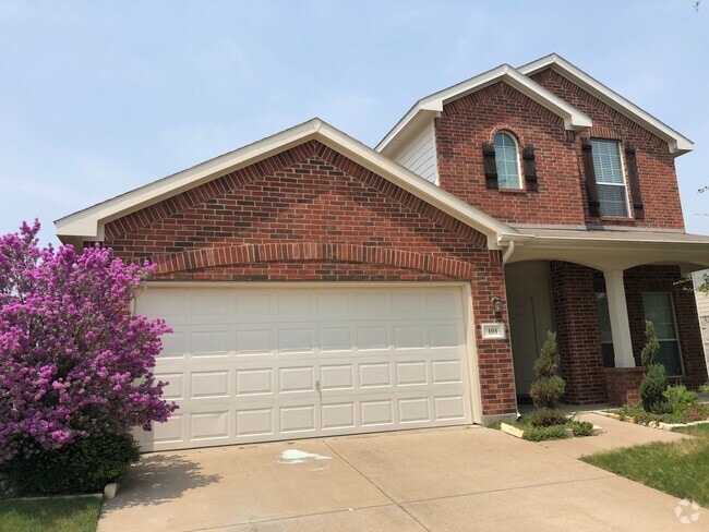 Building Photo - Roomy 4 bedroom 2.5 bath in Waxahachie!! Rental