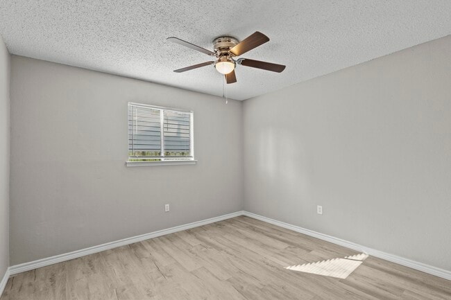 Photo - 911 Avenue K Unit 11