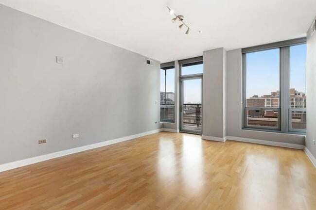 Photo - 565 W Quincy St Condo Unit 1208