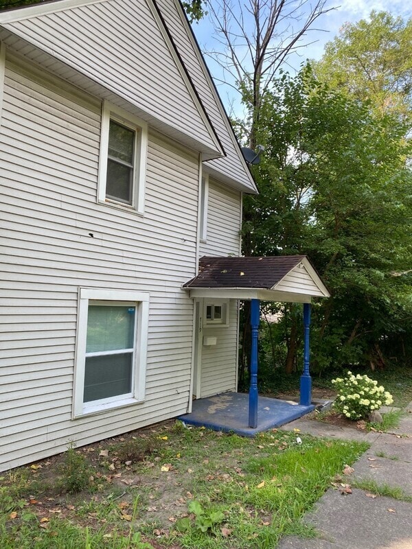 Photo - 719 Bunker Hill Rd House