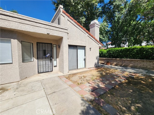 Photo - 9754 Huntington Dr Unidad A Rental