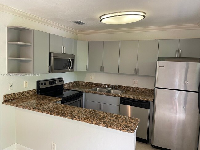 Photo - 1401 NE 53rd St Condo Unit 211