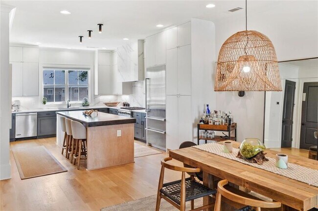 Prime Residence with fabulous amenities in the heart of Buckhead