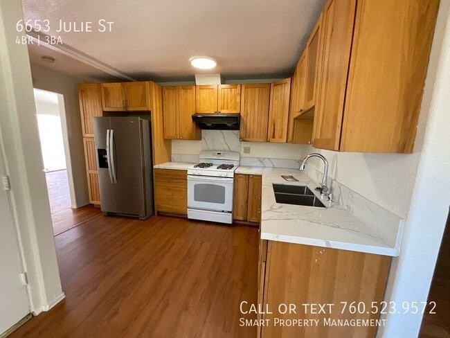 Photo - 6653 Julie St