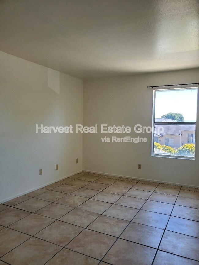 Photo - 2155 51st Ave