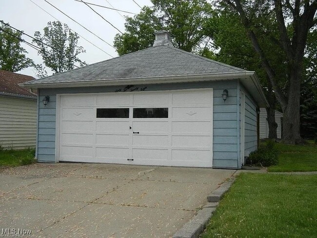 Photo - 6228 Archwood Rd